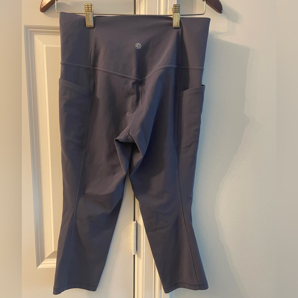Athleta Salutation Stash Cropped Leggings - Picture 3 of 3